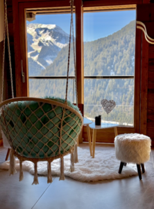Les Chalets Bovard sont idéalement situés à Châtel, sur les hauteurs de la vallée d'Abondance, avec une vue panoramique exceptionnelle.